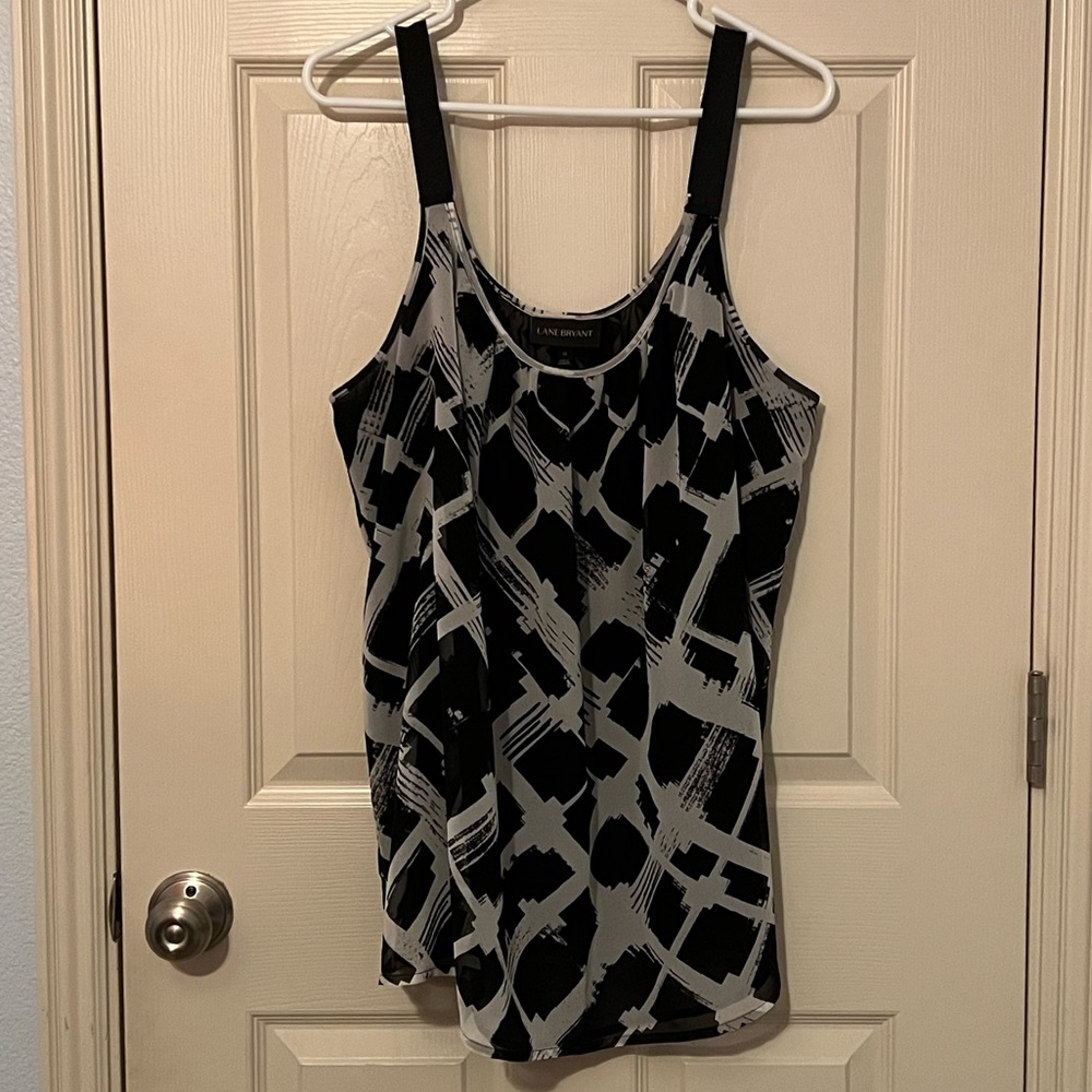 Black and gray tank top *Never worn* PLUS SIZE